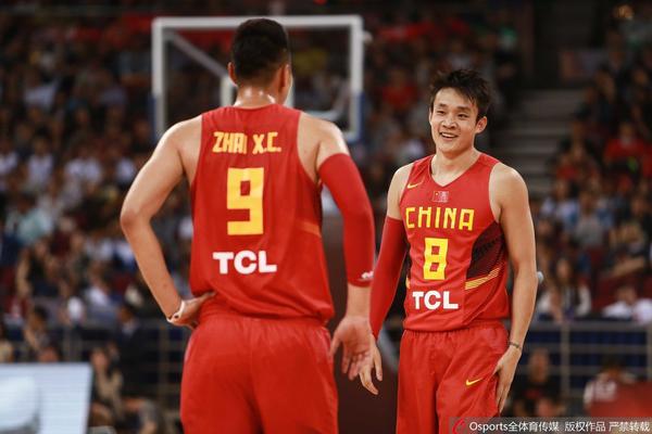 B費本場(chǎng)數據：3射兩正打進(jìn)1球，1次關(guān)鍵傳球，19次丟失球權