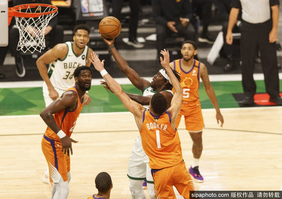 天空：曼聯(lián)預計會(huì )收到對梅努的報價(jià)，目前不太可能考慮將其外租