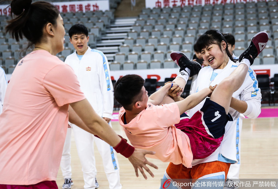 長(cháng)春喜都高層：曾有隊開(kāi)30萬(wàn)踢假球，18歲小孩有想法我們跟他解約