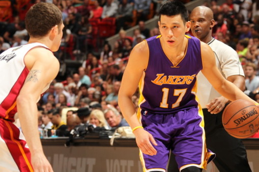 近日，海外媒體wccftech在科隆游戲展上試玩了《忍者龍劍傳4》，并分享了他們的初步體驗：該媒體認為，本作有望成為該系列歷史上最出色的作品之一，甚至可能位列本世代頂尖動(dòng)作游戲行列，完美融合了team