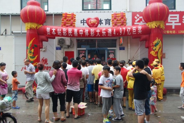 只能再缺席一場(chǎng)了！雄鹿主帥里弗斯：字母哥今日將復出對陣公牛