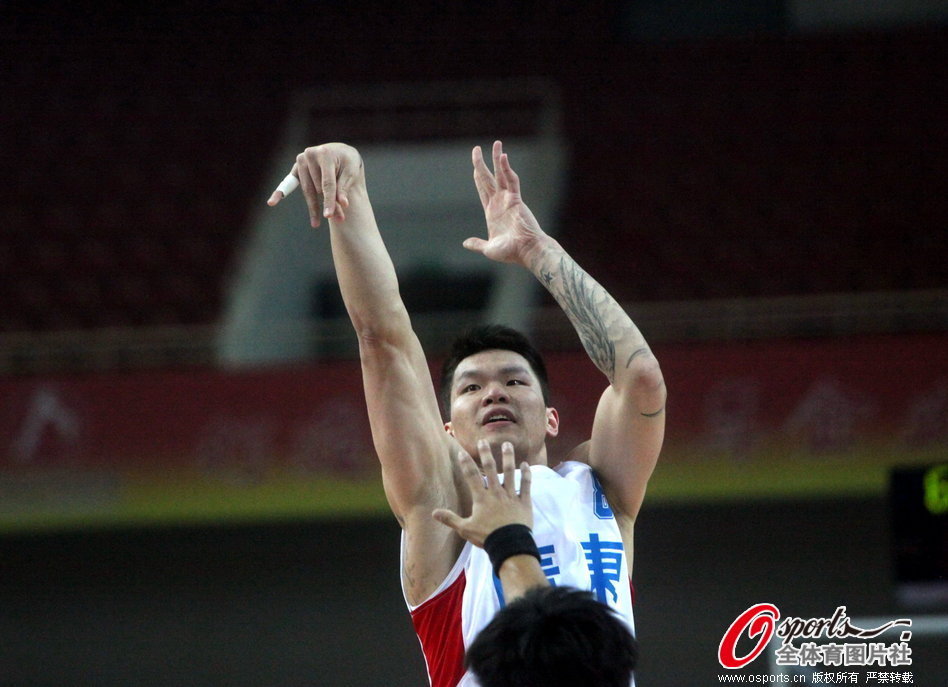 實(shí)力碾壓！薩卡內切爆射世界波，英格蘭20分鐘3