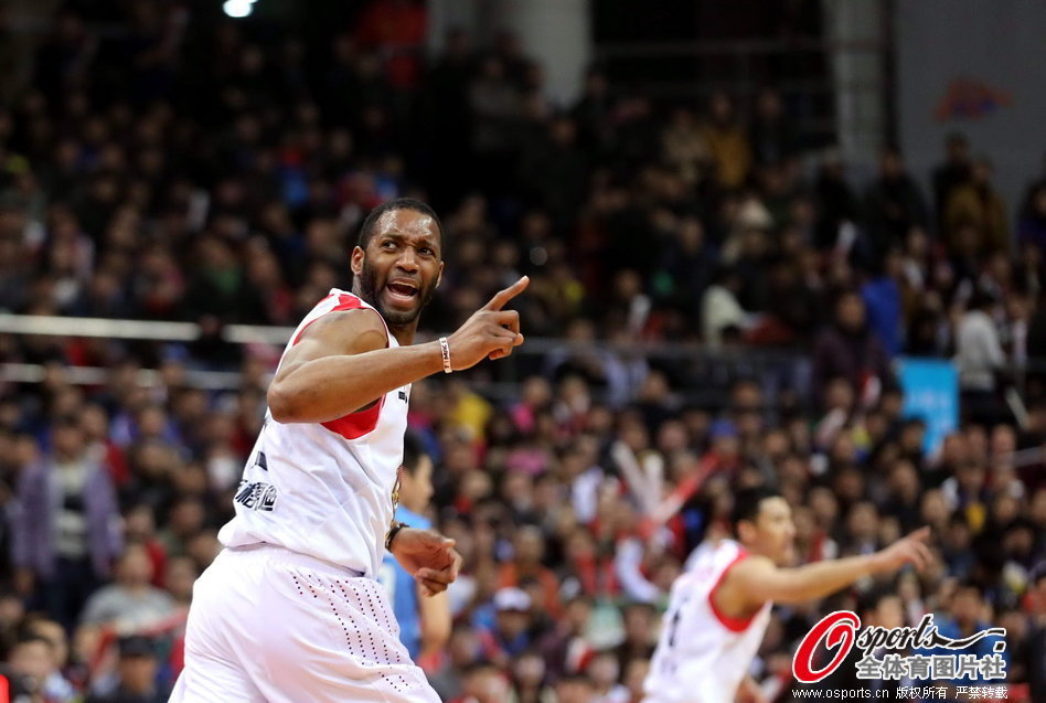 勢大力沉！梅里爾拋傳輸送炮彈 賈勒特·阿倫起飛空接暴扣