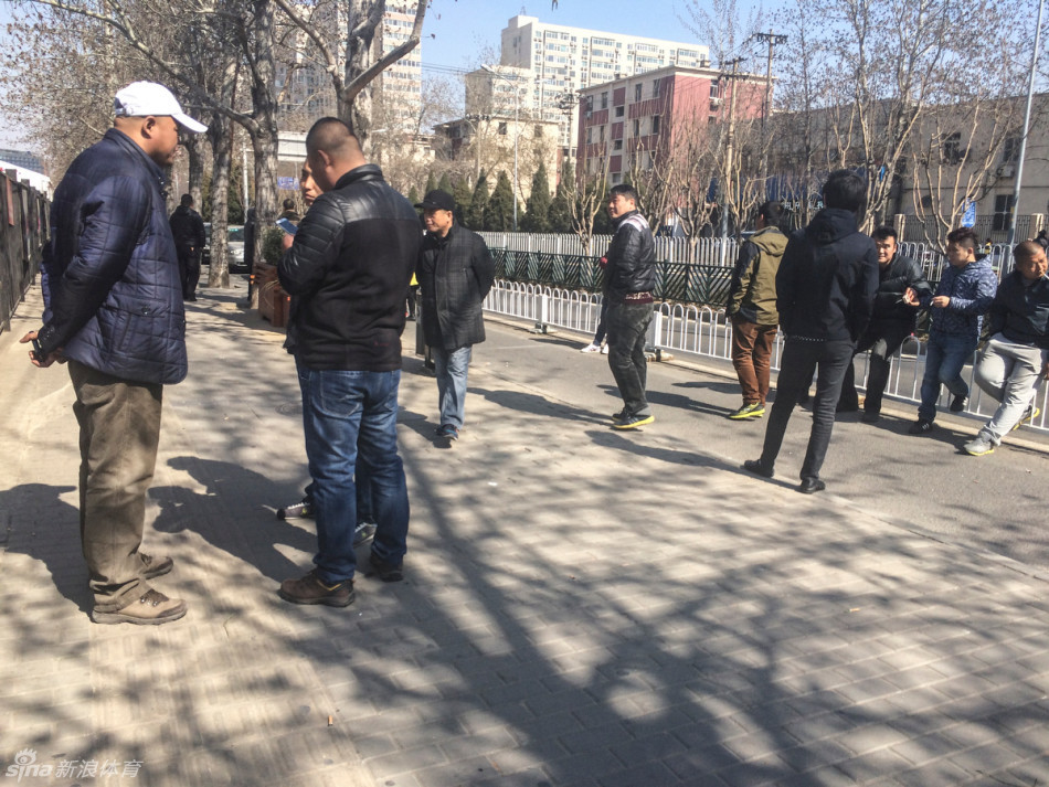 還不太夠！克萊12中5&三分9中3拿到13分2斷 正負值+11