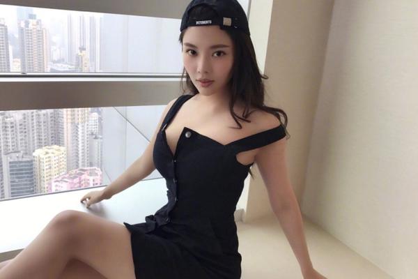 直播吧11月27日訊 NBA杯小組賽僅剩最后一個(gè)比賽日，16支球隊已淘汰出局，目前局勢也逐漸明朗化。??東部A組：猛龍4-0，凈勝分+55）早早鎖定出線(xiàn)；騎士2-1，凈勝分+33，）末戰對陣老鷹力拼東部