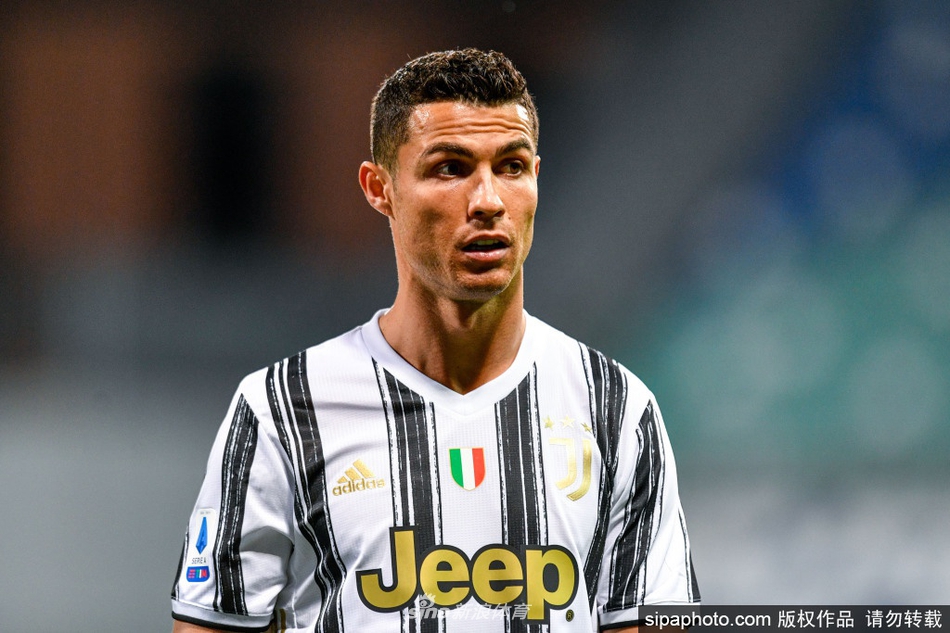 誰(shuí)會(huì )喜歡一個(gè)總愛(ài)抱怨的隊長(cháng)呢？