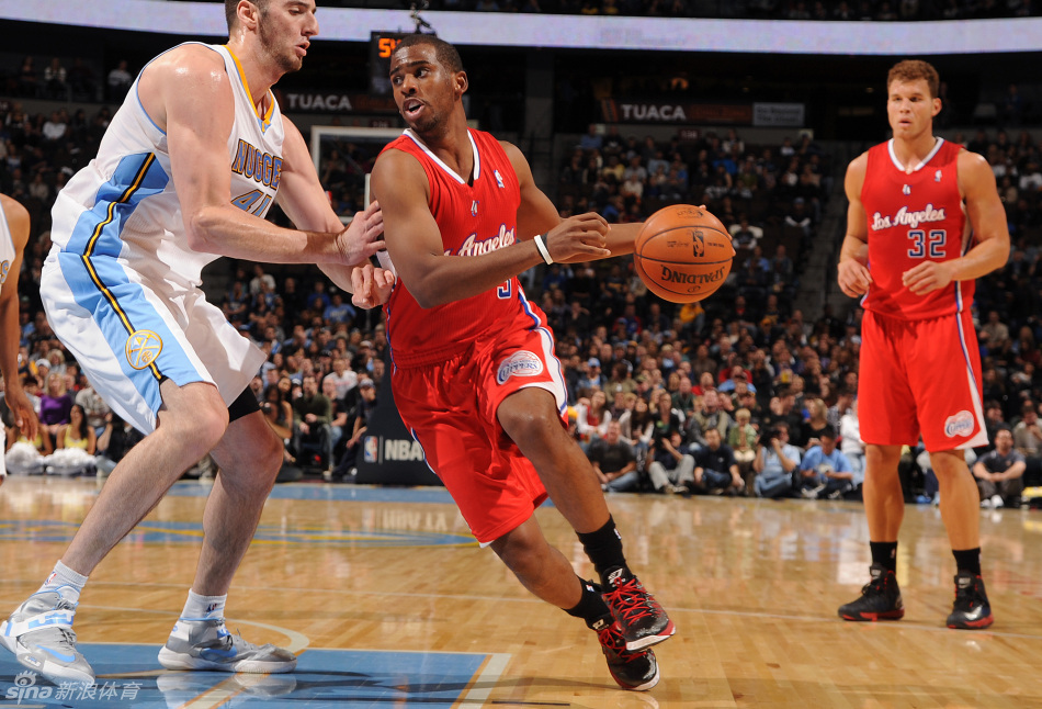 [流言板]縮小分差！愛(ài)德華茲急停拋投再中追到10分，勇士叫出暫停