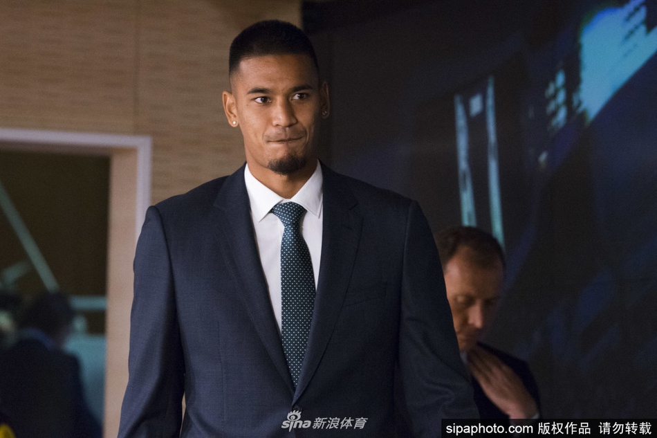 很致命！加蘭運球脫手失誤 騎士白白送出球權