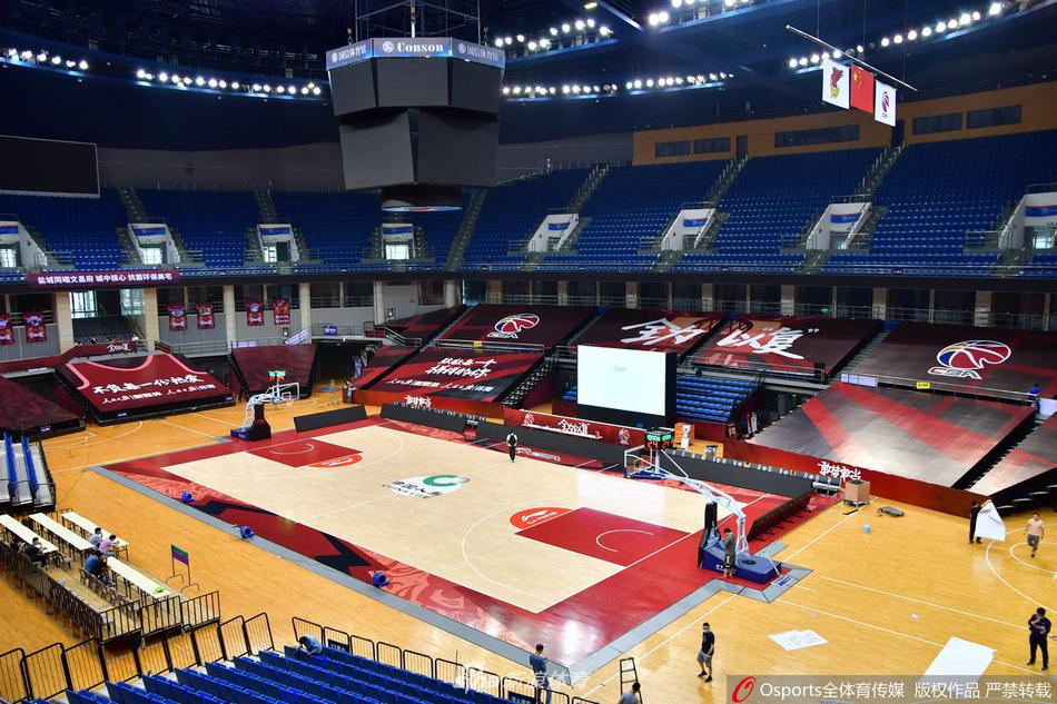 大器晚成！28歲羅馬王牌鐵衛成轉會(huì )香餑餑，引得英超4大豪門(mén)瘋搶