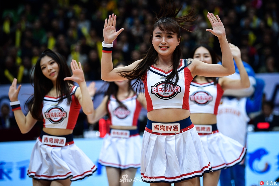 奇兵！斯潘塞·瓊斯半場(chǎng)8中7砍生涯新高19分 三分3中3