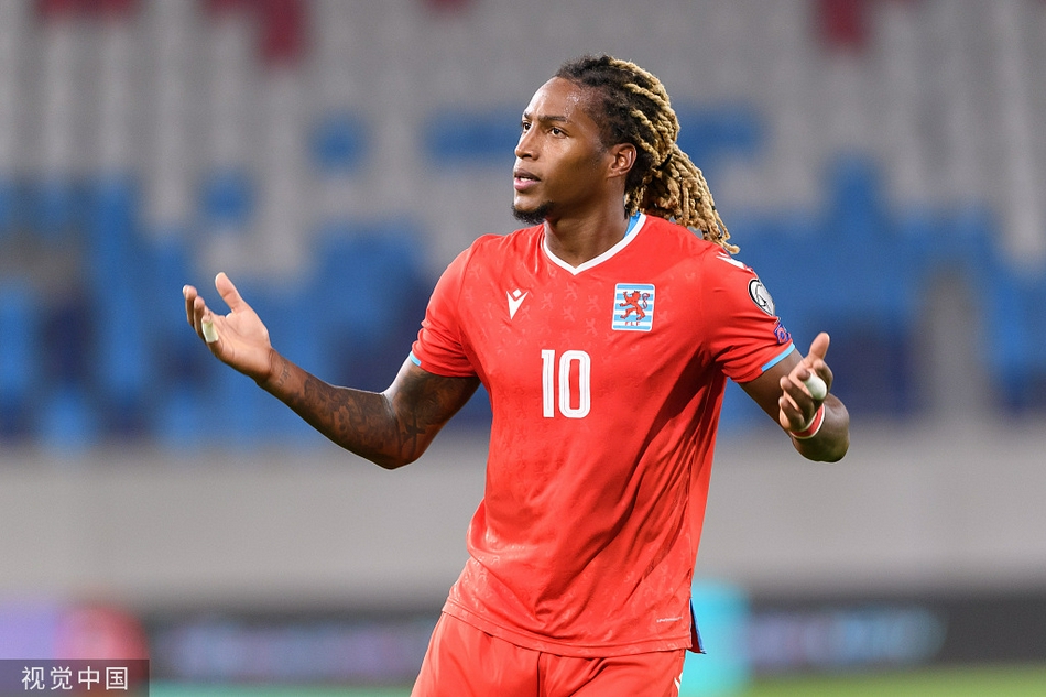 上場(chǎng)絕殺三分未中！布克：不后悔那次選擇 經(jīng)歷過(guò)就會(huì )成長(cháng)