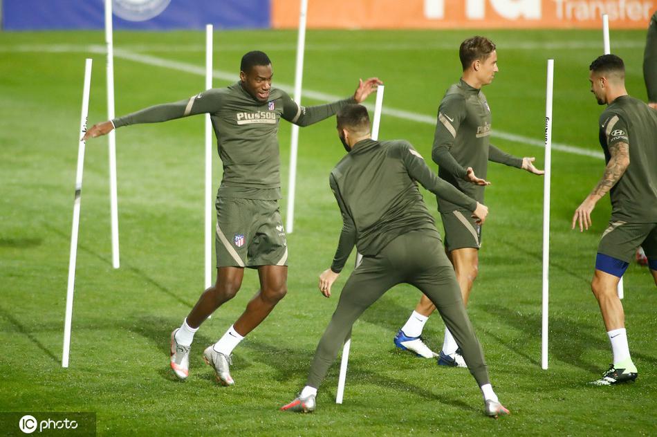 倫納特·卡爾：不能把自己和梅西相比，我離他的水平還有很遠馬東宇                                                                2025-