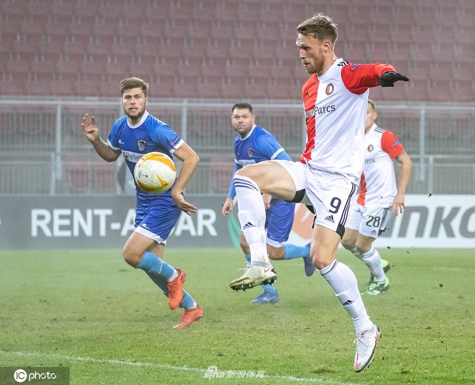 帶隊反超！字母哥雙手灌框砸扣，得到7分4籃板4助攻領(lǐng)先5分