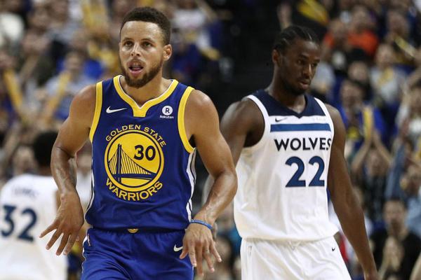 字母哥賽前臨時(shí)退出比賽，里弗斯：太突然，搞得我手忙腳亂