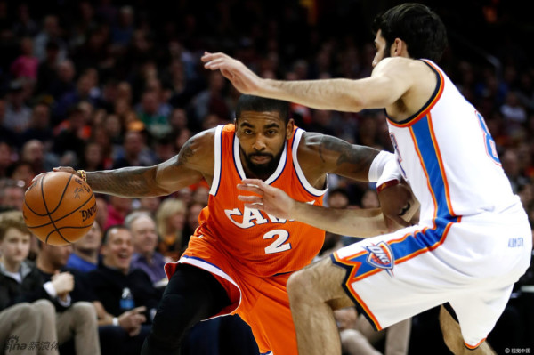 ??毫無(wú)生氣！庫里垂頭喪氣一整場(chǎng) 14投拿11分