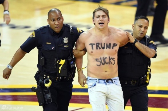 勇士湖人都有意克拉克斯頓？合同剩3年約6944萬(wàn) 本賽季場(chǎng)均13.6分