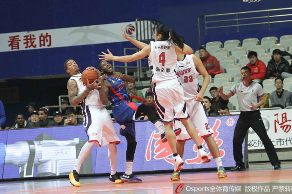 下一站江湖2墜龍坡地宮探索方法