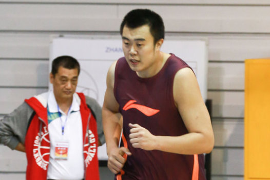 殺死比賽！格蘭姆斯迎著(zhù)濃眉干拔三分命中，6記三分砍下23分