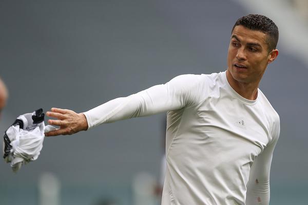 此前已連續缺陣8場(chǎng)！明天鵜鶘主場(chǎng)迎戰掘金 錫安出戰成疑