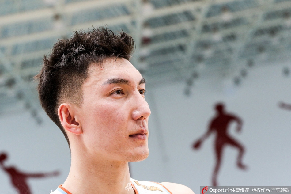 格蘭姆斯全場(chǎng)得到23分9籃板6助攻1搶斷，籃板創(chuàng  )賽季新高