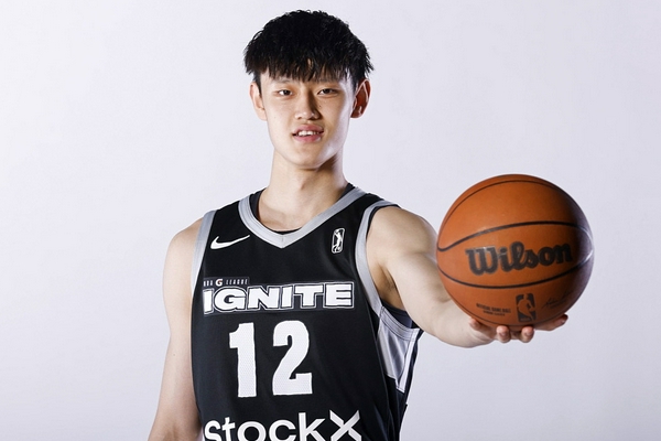 美記：季后賽中米切爾的體能和傷病問(wèn)題讓人擔憂(yōu)