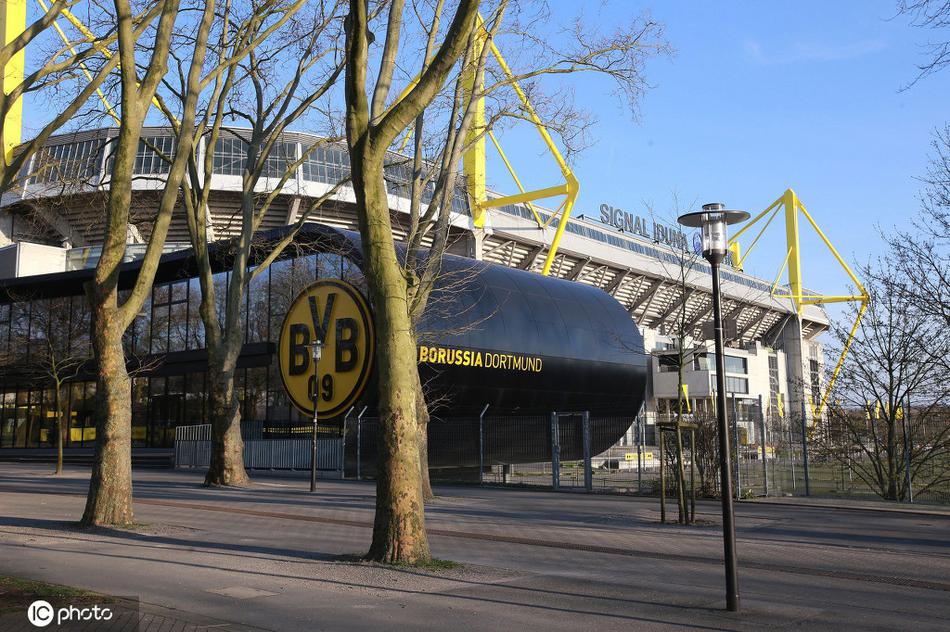 太鐵！太陽(yáng)全場(chǎng)三分33中8命中率24%，黃蜂47中13命中率28%