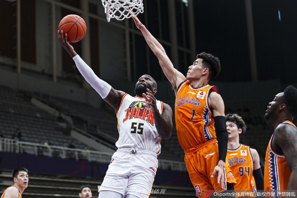 非常穩定！多諾萬(wàn)·米切爾18中10砍30分4板5助 三分11中6