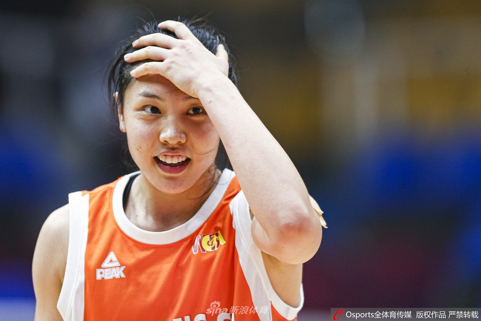 單場(chǎng)11助攻！胡明軒：我們欠缺這種強度的比賽