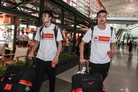 美媒：申京一直被拿來(lái)與約基奇比較 “小約基奇”這昵稱(chēng)很合適