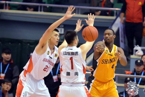 做餅大師！哈登全場(chǎng)19中7，三分9中4，得到21分4籃板12助攻