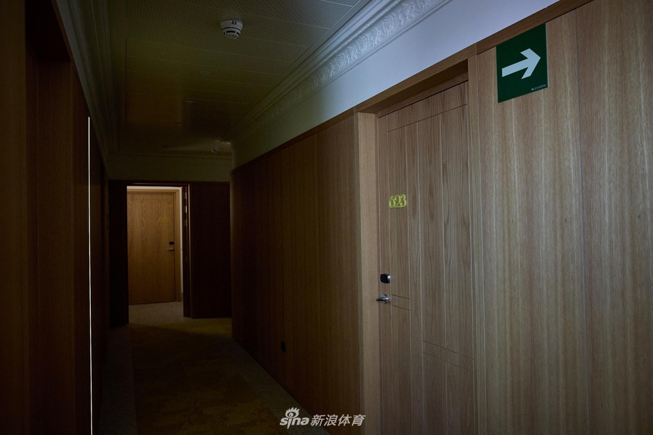 郵報：弗林蓬腿筋不適正全力恢復，將缺席對陣紐卡的比賽神飛                                                                2025-08-