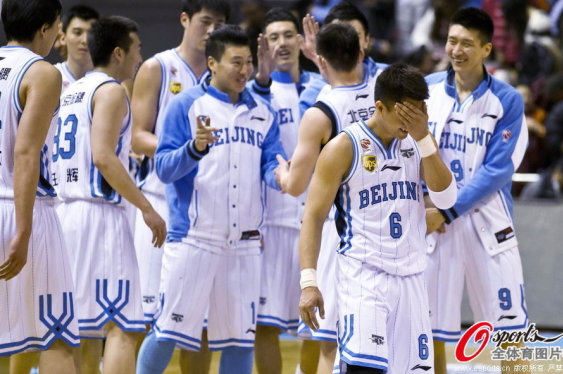 俄勒岡主教練：CBA并不重視防守 林葳的有球或無(wú)球防守還要加強