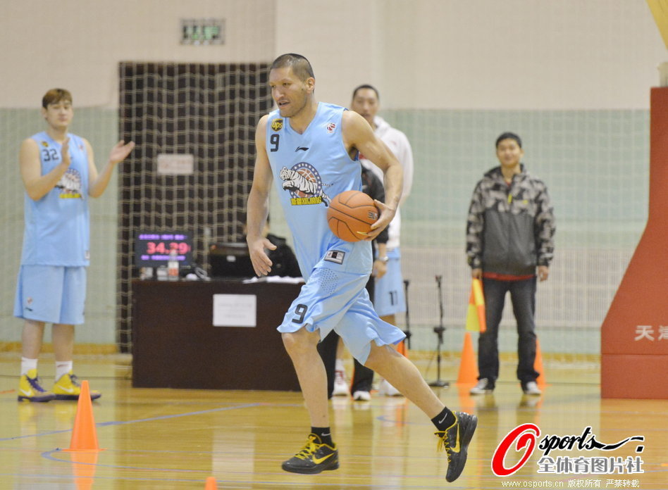 是否認為自己是MVP？SGA：MVP可不是40場(chǎng)比賽后就能贏(yíng)得的