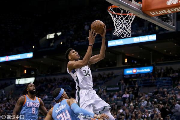 [流言板]格林：史密斯輕松就可以拿到兩雙，我們要有其他人站出來(lái)