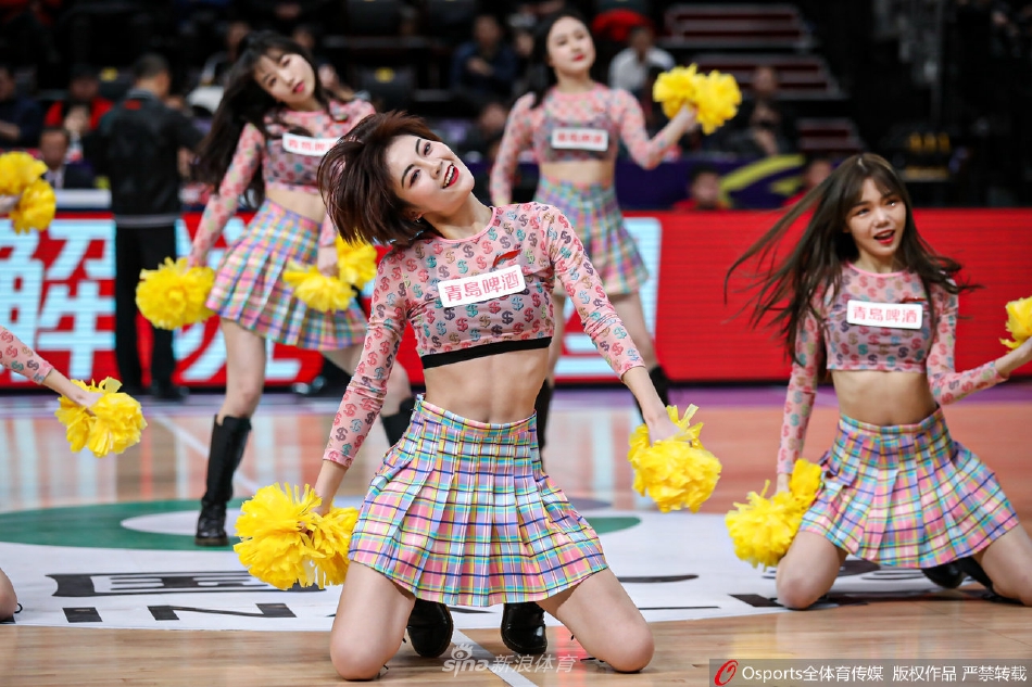 高效表現！比爾半場(chǎng)7投5中，三分2中1，得到12分4籃板1助攻