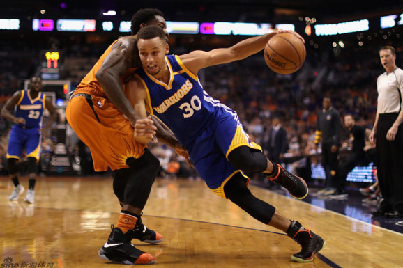 [流言板]手感欠佳！杜蘭特半場(chǎng)7中2，三分2中0，得到8分4籃板2助攻