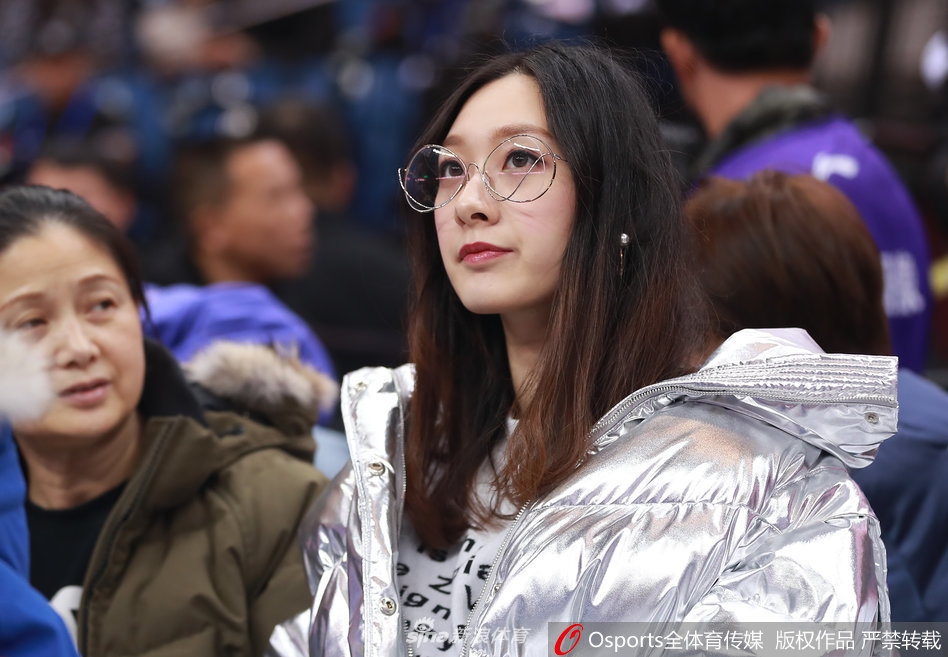 2026 年 1 月 1 日起，戴耀宗博士與王游宇先生共同撰寫(xiě)的《似水流年》，將在新浪高爾夫頻道陸續與大家見(jiàn)面。2023年起，我與游宇兄攜手踏足海內外，走訪(fǎng)數位舊友，歷經(jīng)三年深耕打磨，并邀Paul C