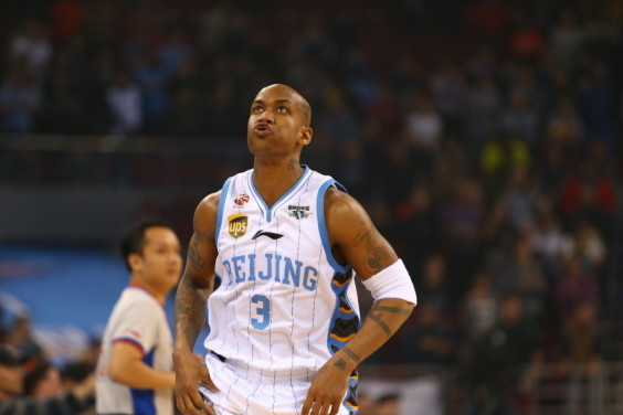 庫班：人們都說(shuō)歐文是毒瘤 但和我聊過(guò)的球員們很愛(ài)他