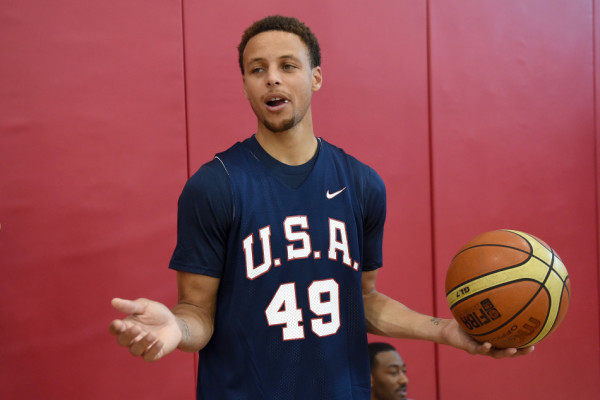 盧談16年總決賽G7最后時(shí)刻：詹姆斯筋疲力盡 就讓歐文挑庫里單打