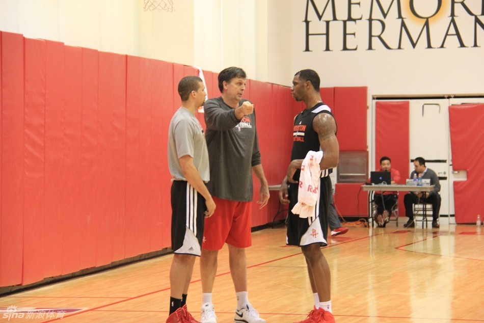 01月08日 NBA常規賽 太陽(yáng)vs黃蜂 全場(chǎng)錄像回放