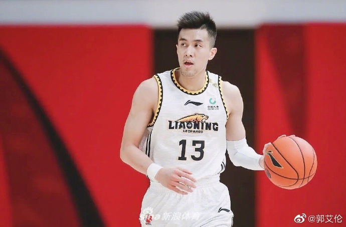 庫班：人們都說(shuō)歐文是毒瘤 但和我聊過(guò)的球員們很愛(ài)他