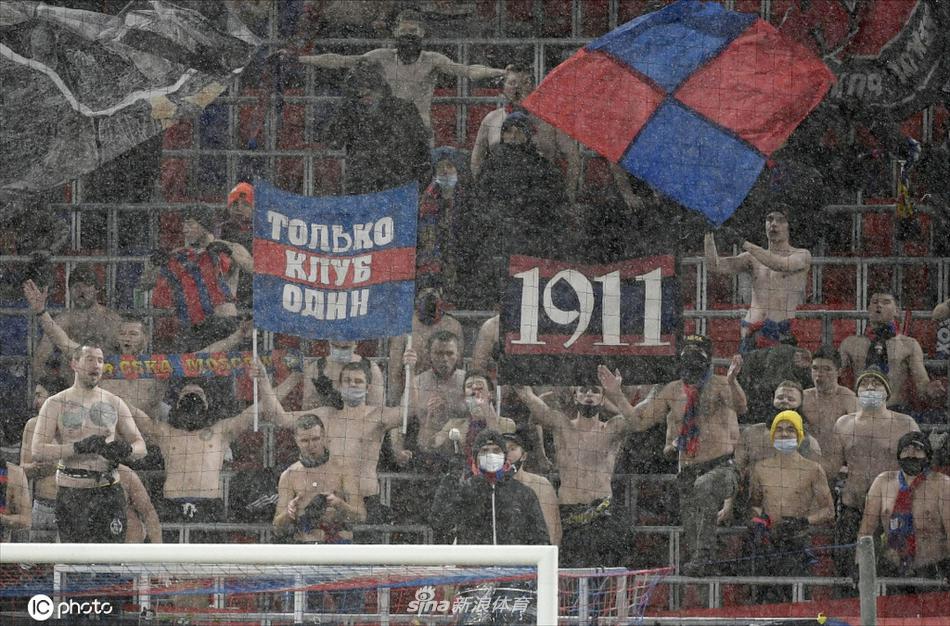 [流言板]歡迎回歸！小史密斯替補登場(chǎng)，時(shí)隔22場(chǎng)比賽后迎來(lái)復出