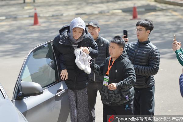 突發(fā)！76人官方：麥凱恩今日在訓練中遭遇右手拇指前交叉韌帶撕裂