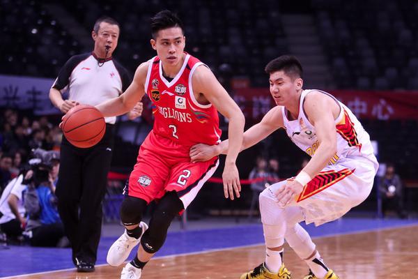 巴爾韋德社媒曬與貝林厄姆合拍的廣告，宣傳迪拜旅游