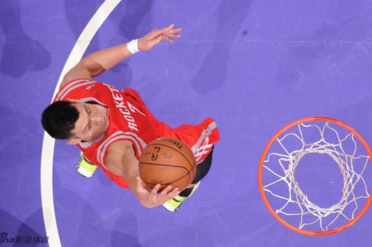 斯波：東部多隊風(fēng)格相近有很多不確定性 這對競爭和聯(lián)盟是好事