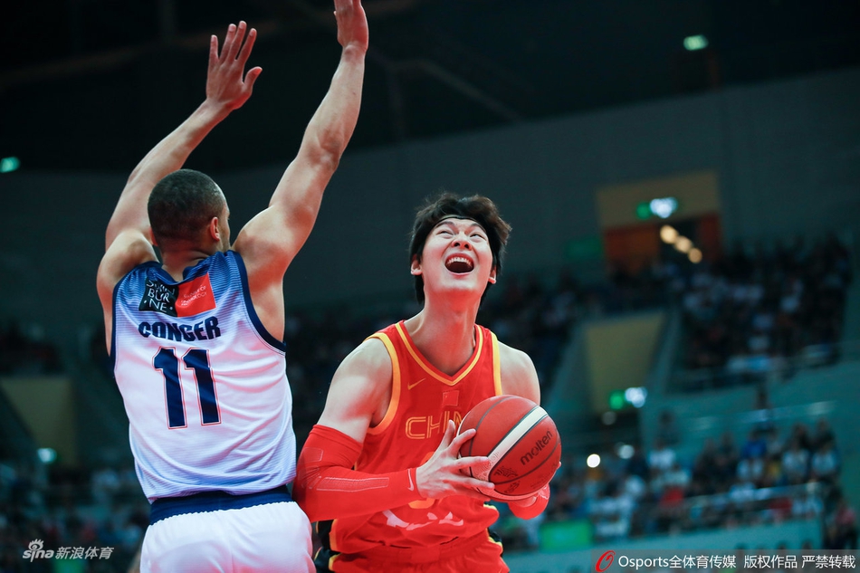 2025年11月20日 11:07:31 | 體育24小時(shí)熱點(diǎn)                 《體壇周報》記者王曉瑞社媒發(fā)文，談到了熊貓杯比賽中，中國U22球員的受傷情況。表面上看，問(wèn)題似乎不是太大