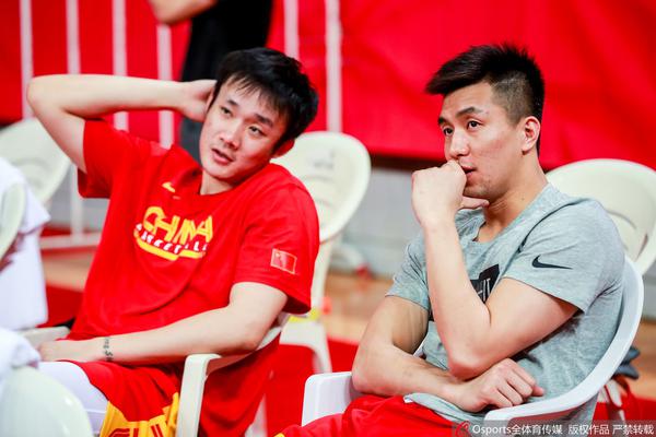 博主：19歲青訓小將塞庫·科內預計今晚將入選曼聯(lián)大名單