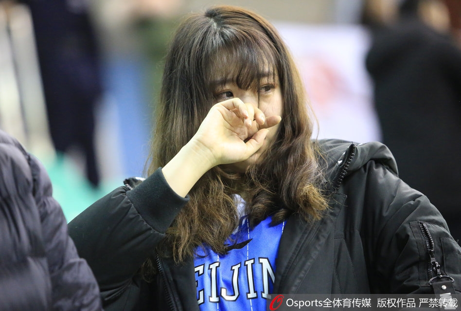 球迷認為馬雷斯卡沒(méi)用好霍爾，霍爾社媒社媒轉發(fā)后又刪除