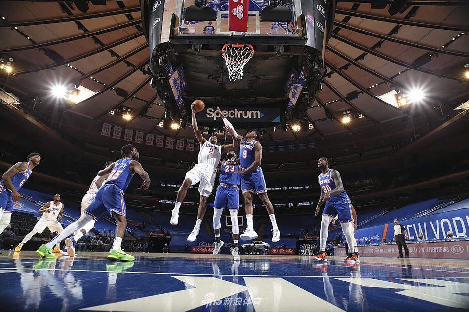 電訊報：前英超裁判庫特八年前就因不雅圖片被指控，但隨后獲澄清