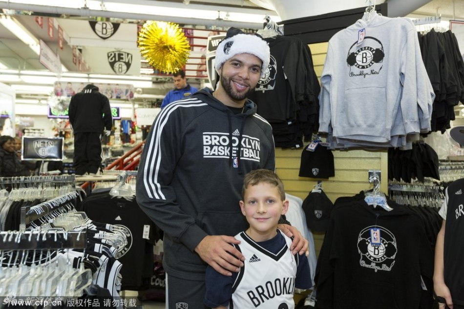 約翰遜突破打成2+1殺死比賽懸念，阿門(mén)抱怨判罰吃到技術(shù)犯規